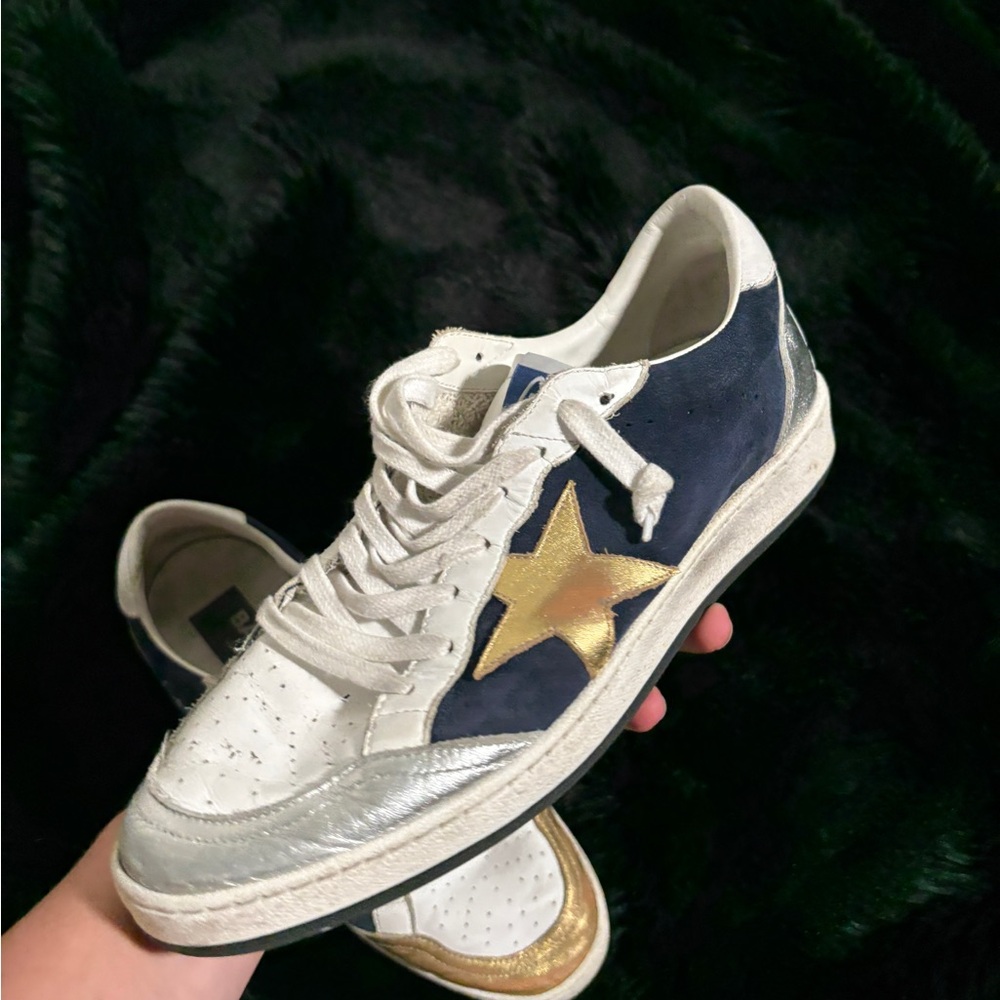 Golden Goose Sneakers with Gold and Blue Accents - Picture 8 of 10
